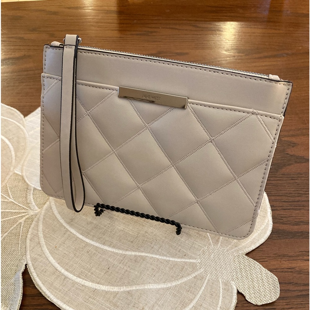 Nine West wristlet